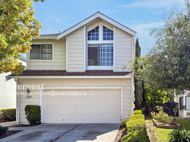 Building Photo - 34282 Kenwood Dr Rental