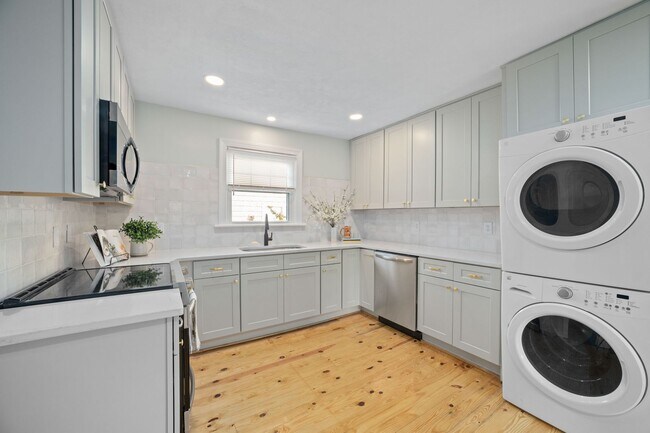 Photo - 7605 Atlantic Ave
