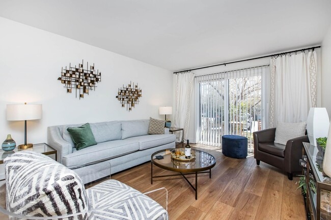 Photo - Gazebo Apartments