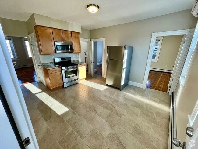 Building Photo - 18 Messenger St Unit 1 Rental