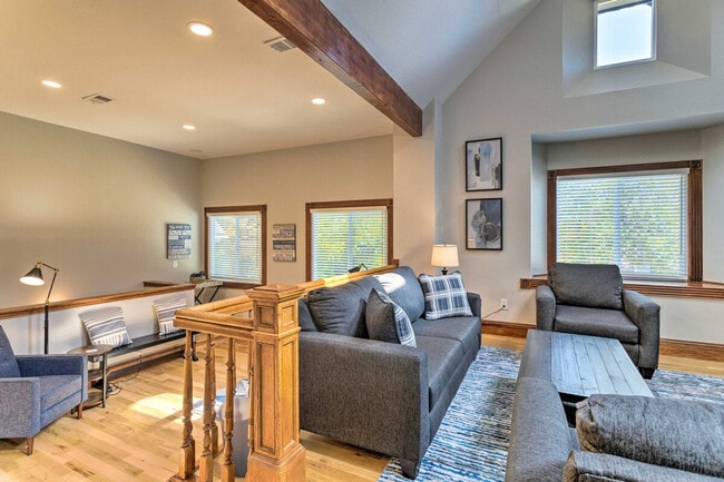 Photo - 1537 N Williams St Unit ID1386213P