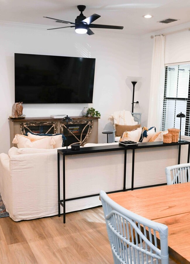 Building Photo - 90 Southaven Cir