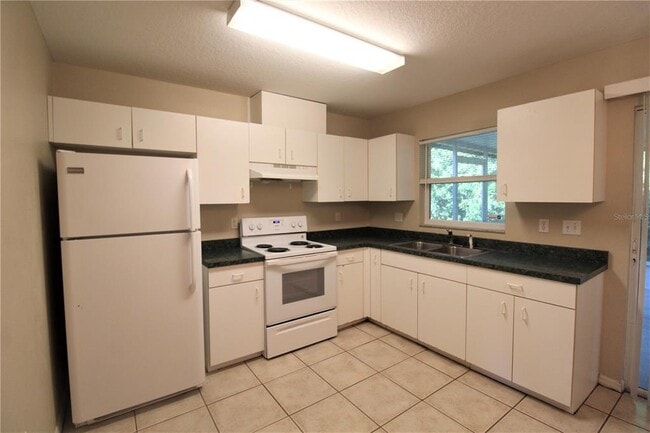 Photo - 2311 18th Ave E