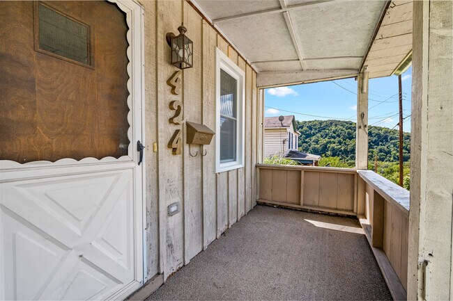 Photo - 424 Worthington St