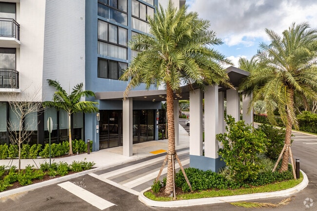 Entrada - Metropolitan Coral Springs