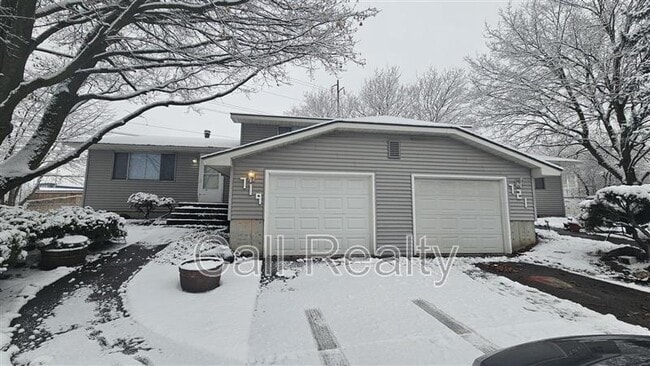 Building Photo - 719 S Century Ct