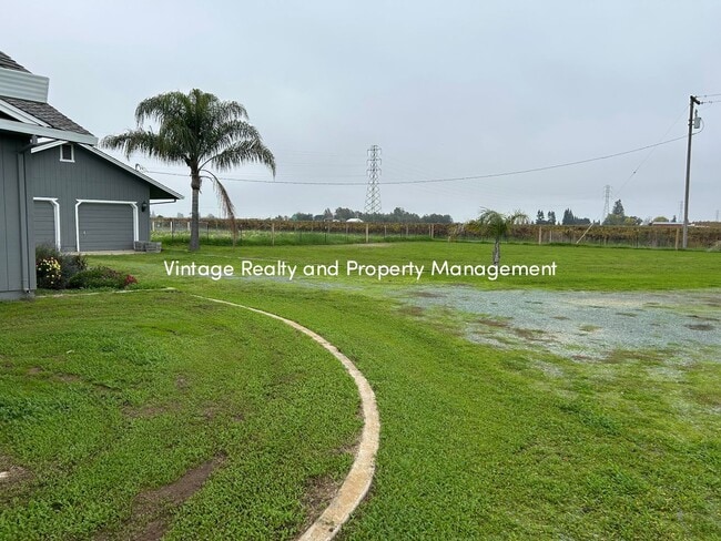 Photo - Available Soon!! Extra Big 5 Bedroom Country Home That You Have To See!!!