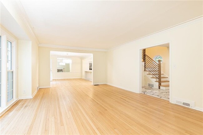 Photo - 200 W Paces Ferry Rd NW