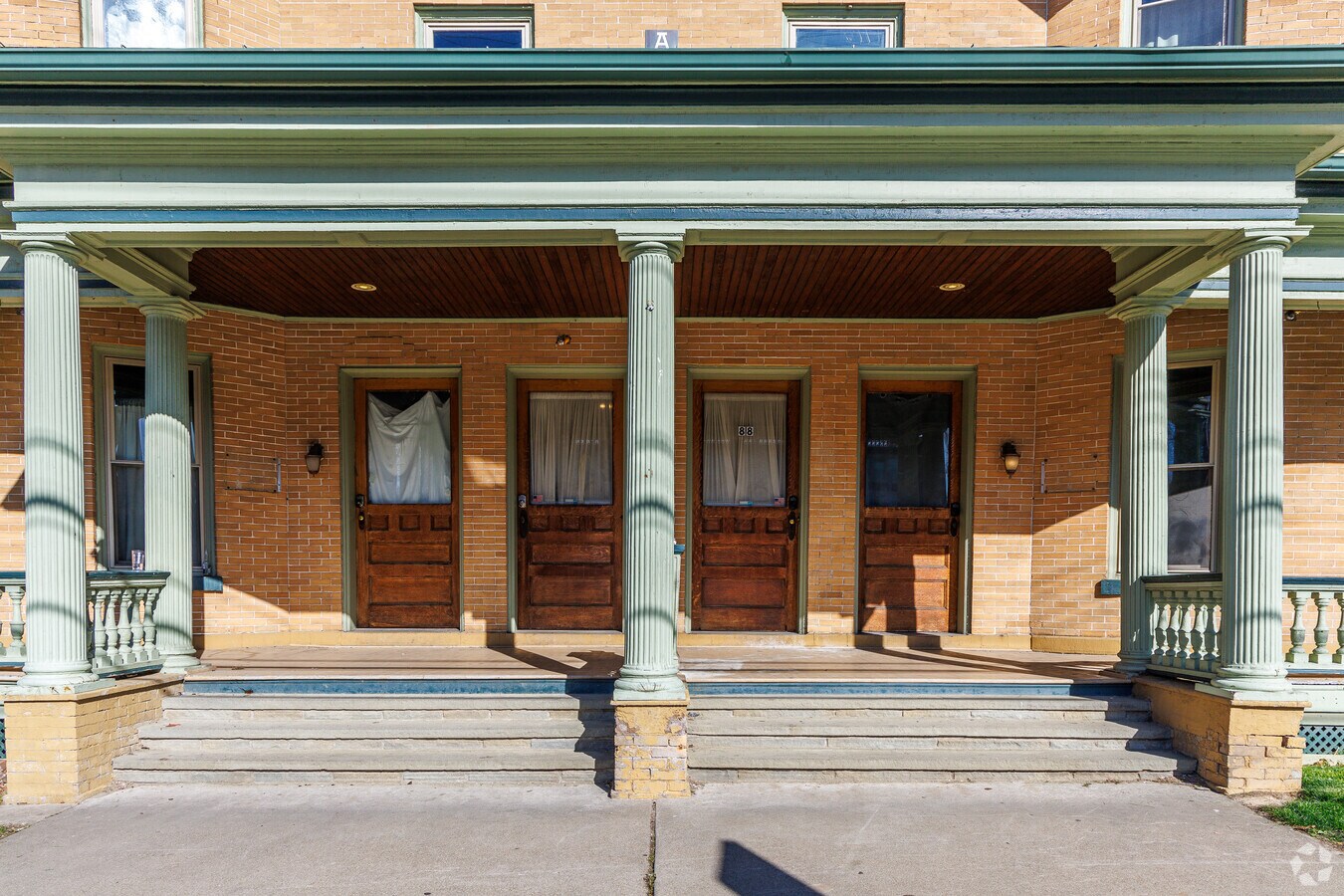 Entrance - 88 Front St