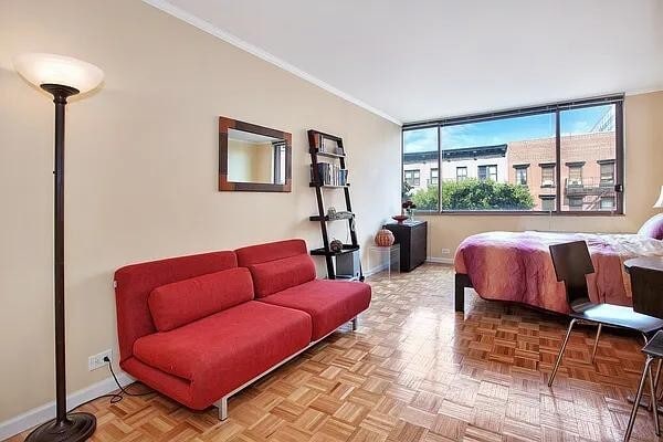 Photo - 393 W 49th St Unidad 3K