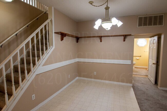 Photo - 5 Bedroom Home Located in Parsons, KS