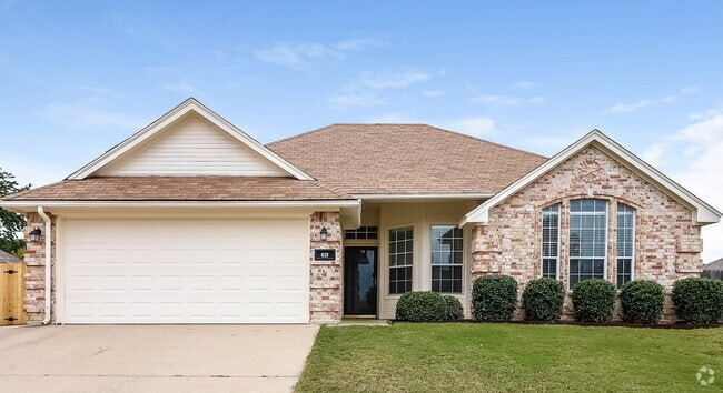 Building Photo - 621 Pleasant Valley Dr Rental