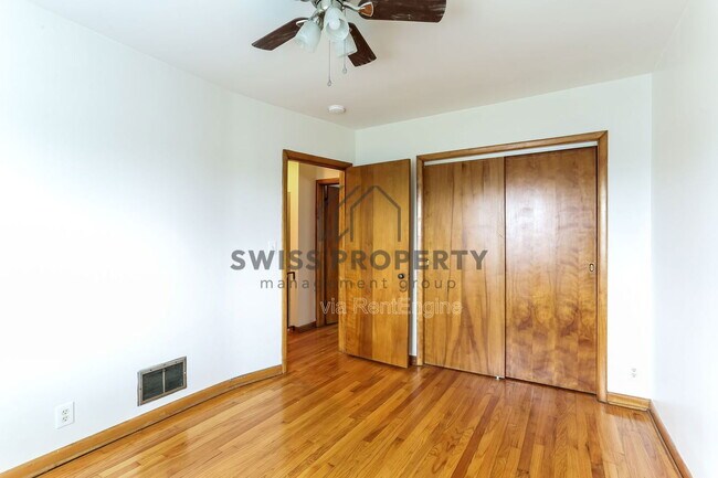 Photo - 4187 Indianola Ave