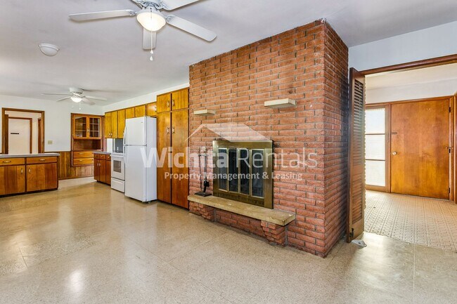 Photo - 4339 S Meridian Ave