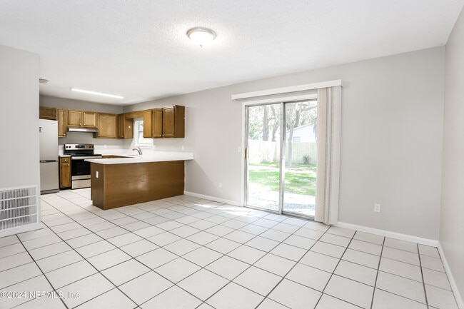 Photo - 2065 Chelwood Ct