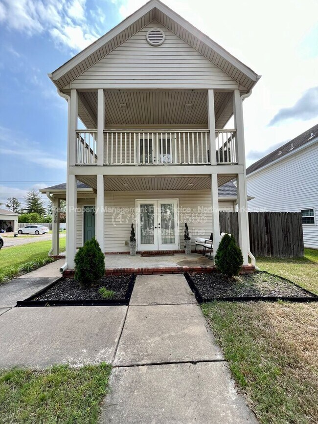 Photo - 2728 Westminster Dr