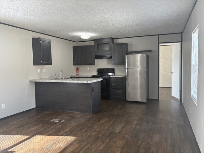 Photo - 503 Blakley Dr