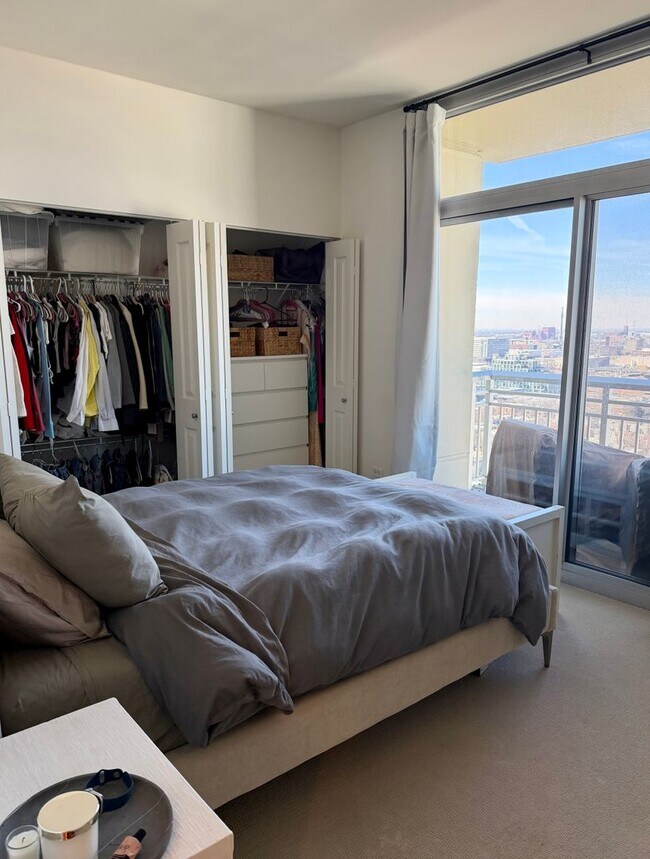 Photo - Stylish South Loop 1 Bed, 1 Bath w/ Pool, Elevator, Party Room + Extra Storage Unidad 1812