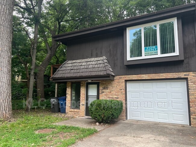 Photo - 3807 Maquoketa Dr