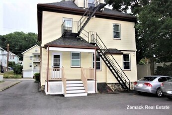 Photo - 202 Corey Rd Unidad #1 Rental