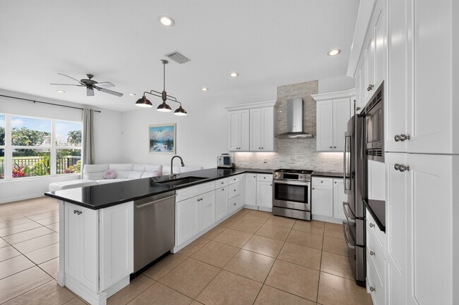 Photo - 143 Isle Verde Way