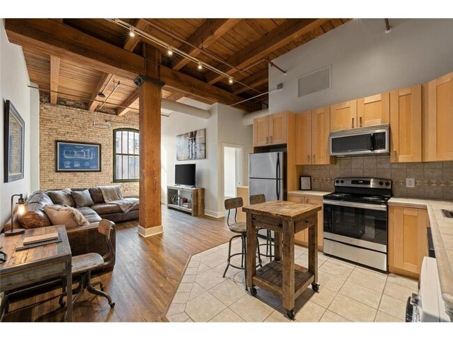 Building Photo - 400 N 1st St Unit 310