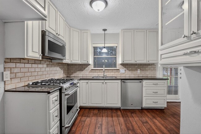 Photo - 17226 Chapel Pine St