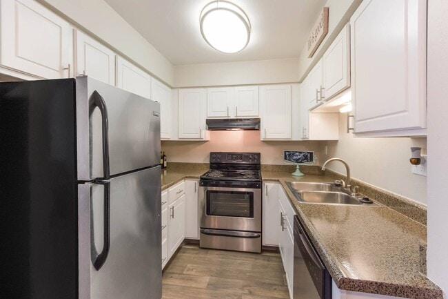 Photo - Glen at Lakewood