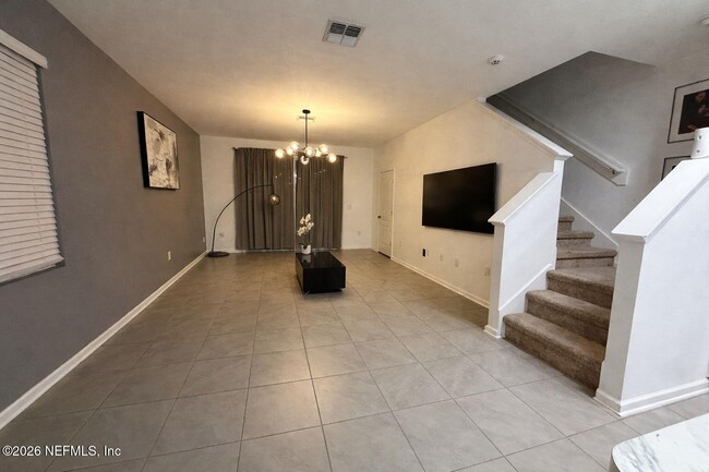 Photo - 896 Rotary Rd