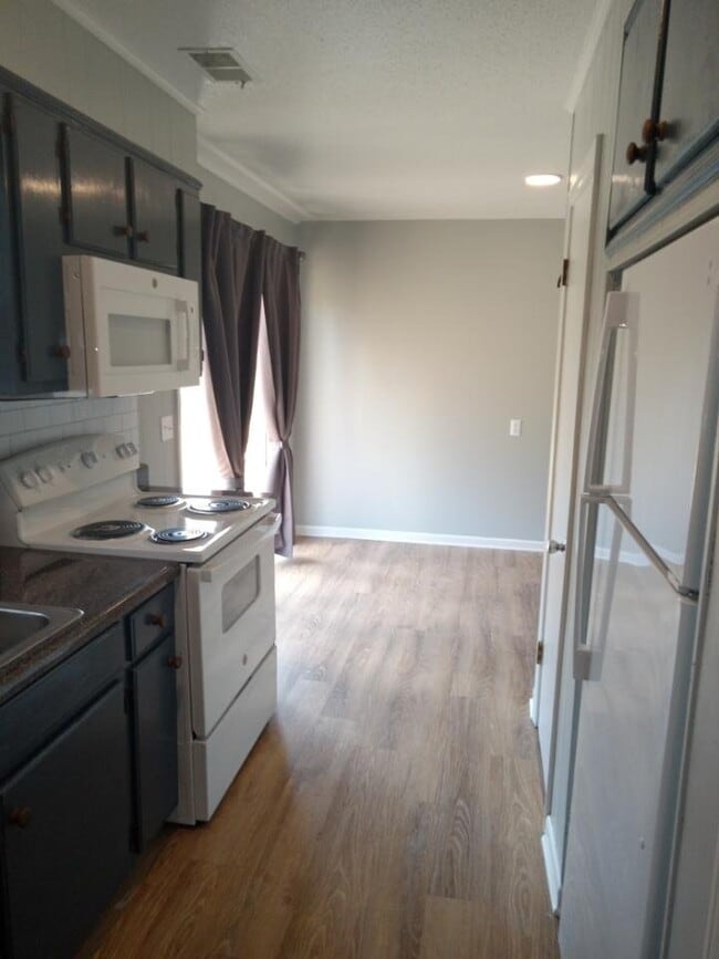 Photo - Pirate Cove Apartments 9-16