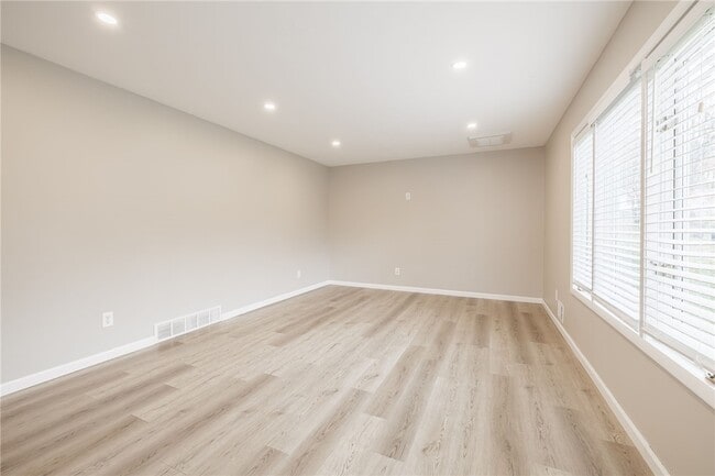 Photo - 27 Homestead Dr