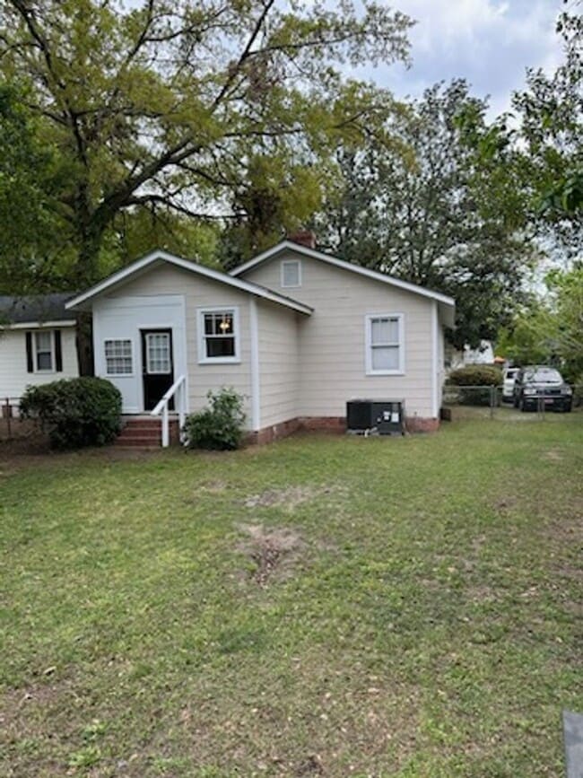 1022 Bethany St