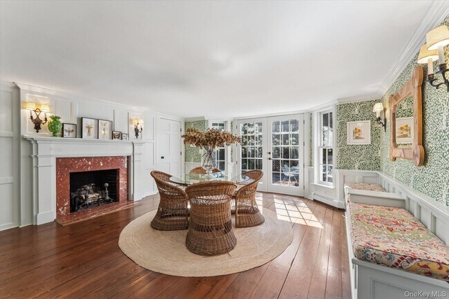 20 Quogue St