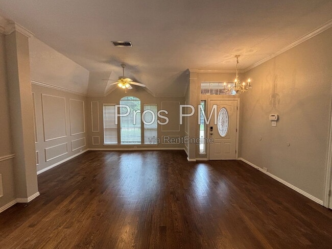 Photo - 2921 Meadow Glen Dr