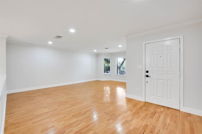10903 Claywood Dr