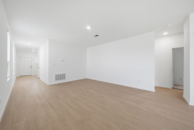 Photo - 833 High Mesa Ln