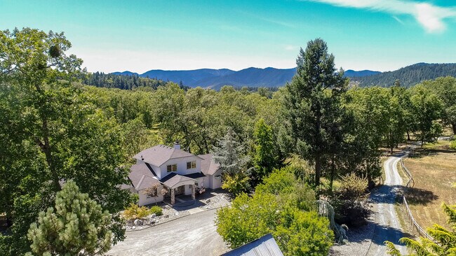 7833 Lower River Rd