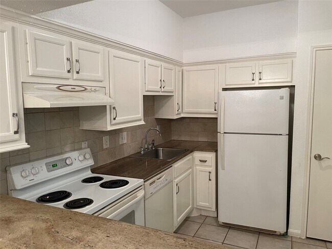 Photo - 2100 Tanglewilde St Unit 597