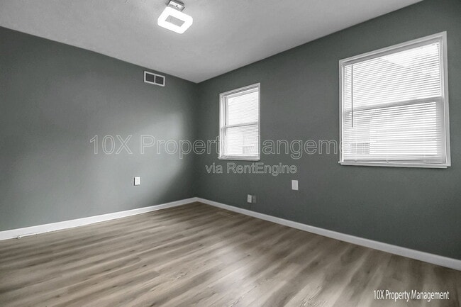 Photo - 2918 Azelda St