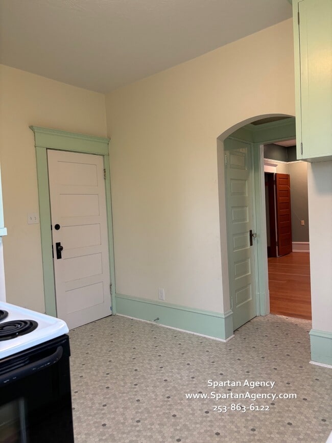 Photo - 143 4th Ave NW Unit D