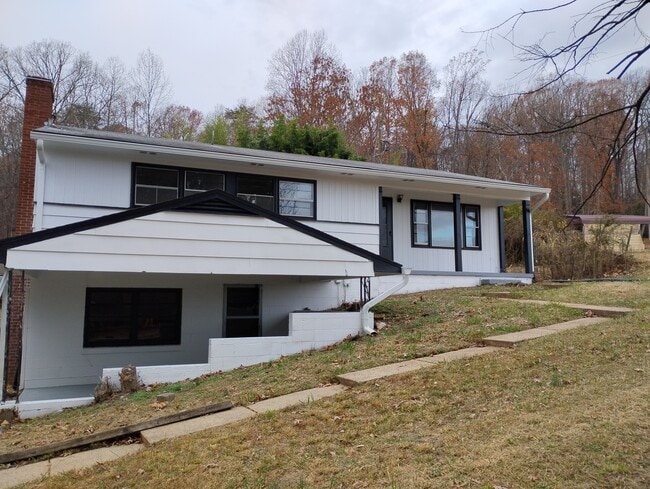 Building Photo - 2870 Short Rock Rd