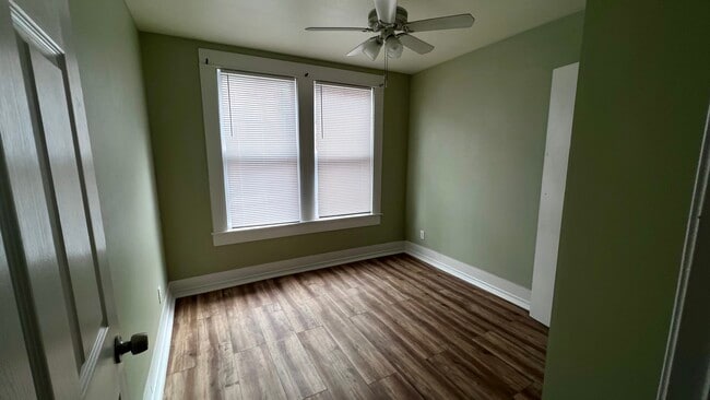 1614 W Kings Hwy Unit 1 A