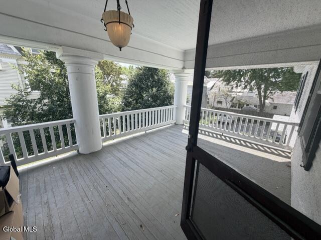 492 Glen St Unidad B
