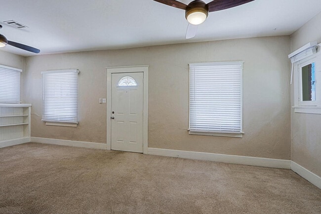 Photo - 841 N 9th Ave