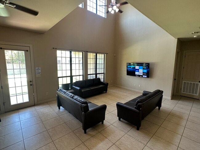 Photo - 3901 El Jardin