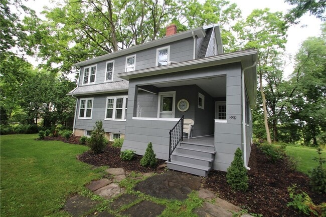 Building Photo - 337 Mendon Rd