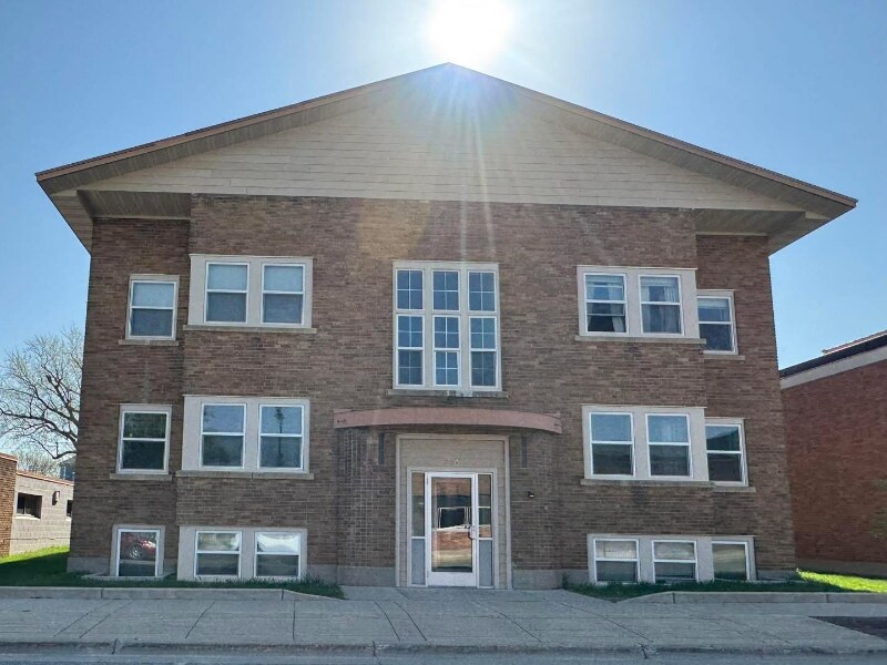 Photo - 220 4th St NE Apartment Unit 220 4th St NE