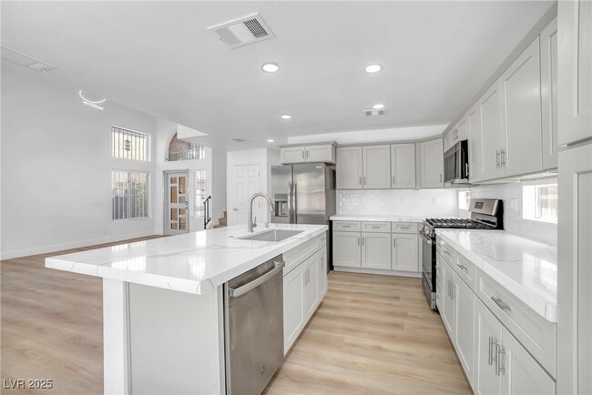 Photo - 5207 Silverheart Ave