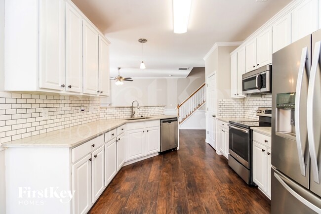 Photo - 6720 Winners Dr