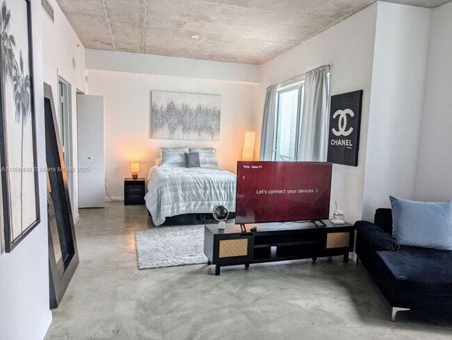 Photo - 234 NE 3rd St Unidad 1204